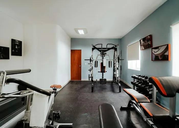 6 Bedroom Luxury Mansion Hotel *