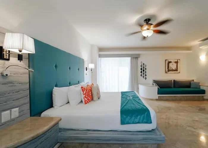 6 Bedroom Luxury Mansion Hotel Puerto Morelos