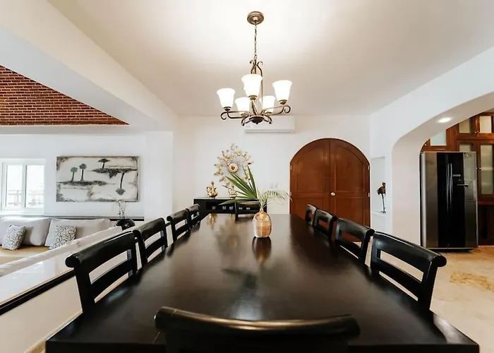 6 Bedroom Luxury Mansion Hotel Puerto Morelos