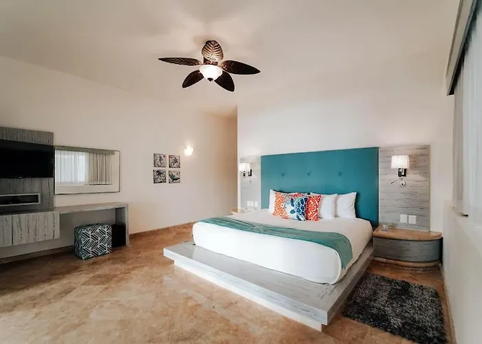 6 Bedroom Luxury Mansion Hotel Puerto Morelos