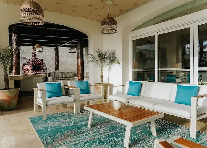 Hotel 6 Bedroom Luxury Mansion *