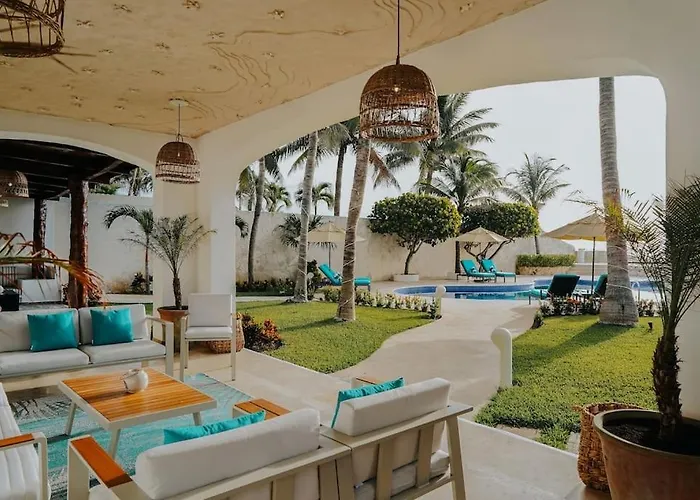 6 Bedroom Luxury Mansion Hotel Puerto Morelos