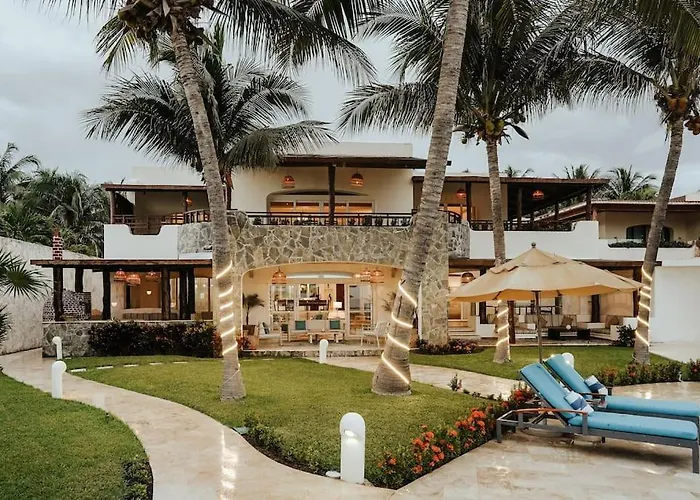 Hotel 6 Bedroom Luxury Mansion