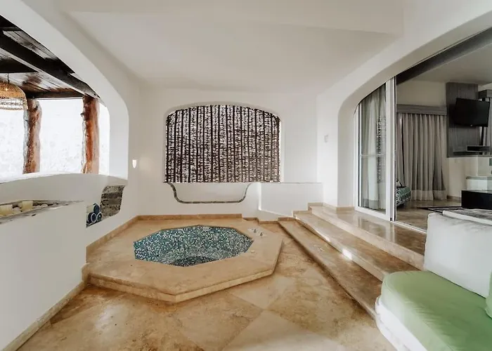 6 Bedroom Luxury Mansion Hotel Puerto Morelos